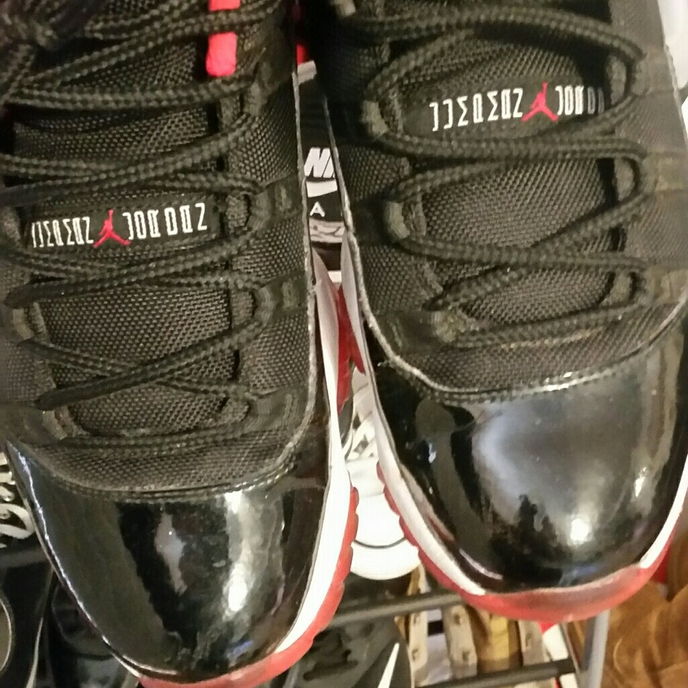 Jordan 11 low bred